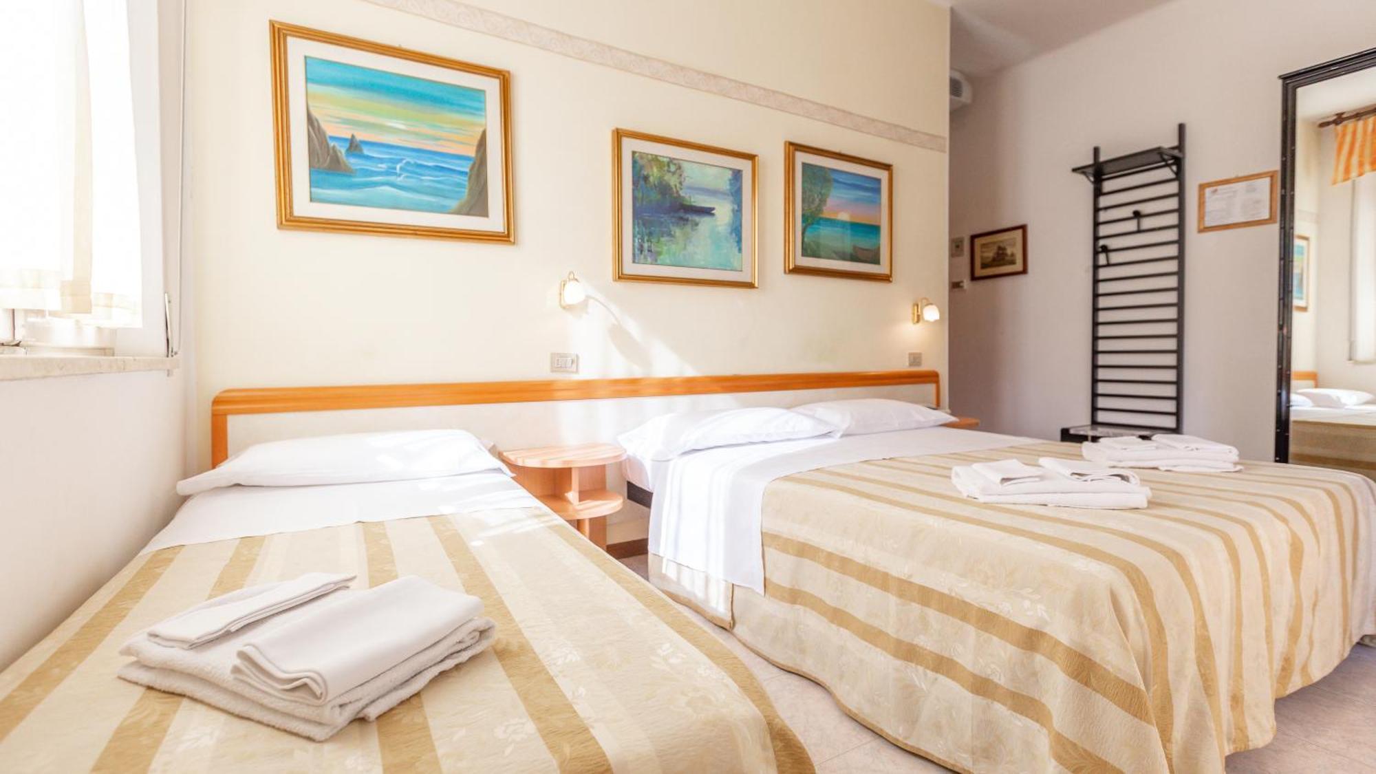 Hotel Parco Fellini Rimini Exteriör bild