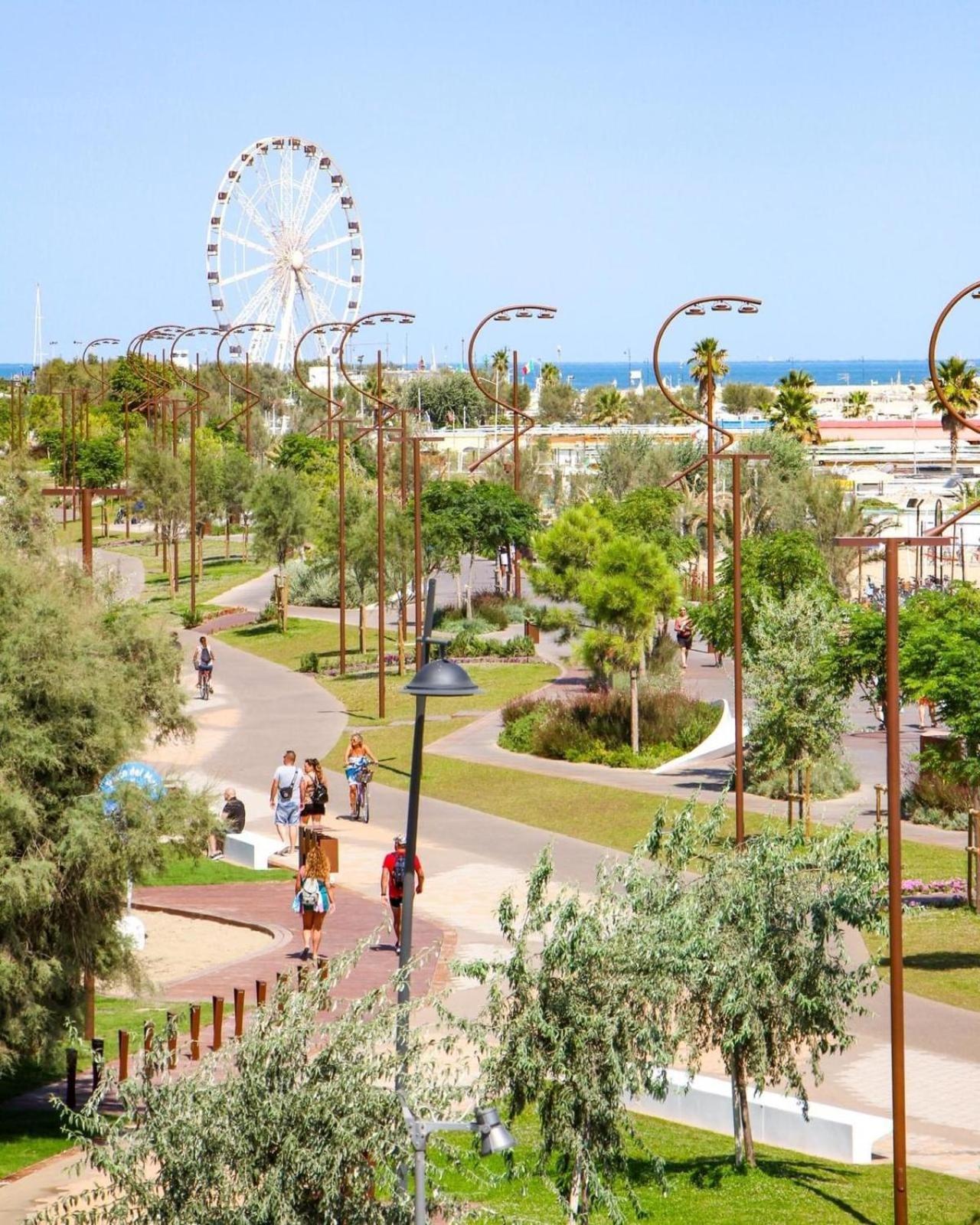 Hotel Parco Fellini Rimini Exteriör bild