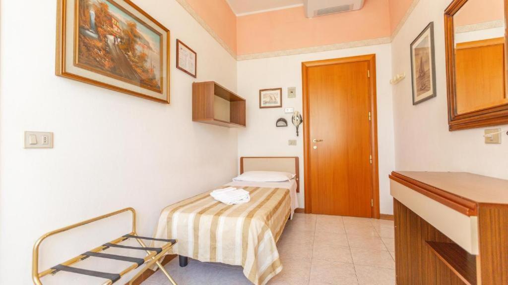 Hotel Parco Fellini Rimini Exteriör bild